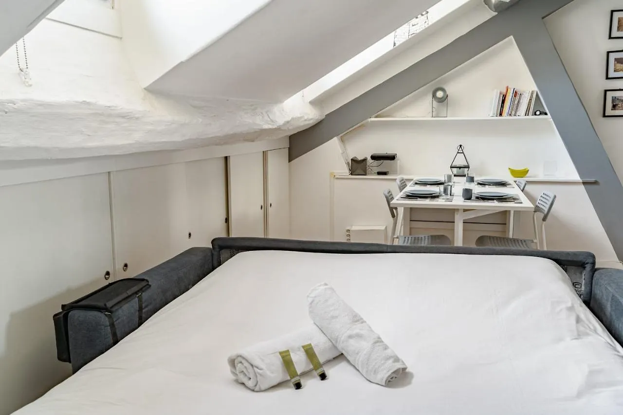 Appartement Lovely Studio 5 Min Away From The Louvre Museum - Welkeys à Paris