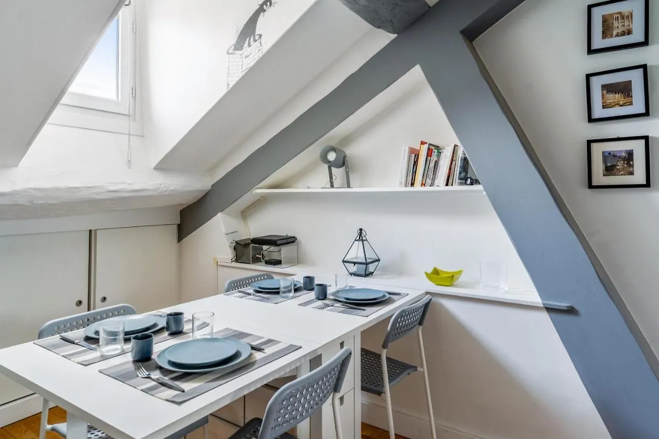 Apartament Lovely Studio 5 Min Away From The Louvre Museum - Welkeys Paryż Francja